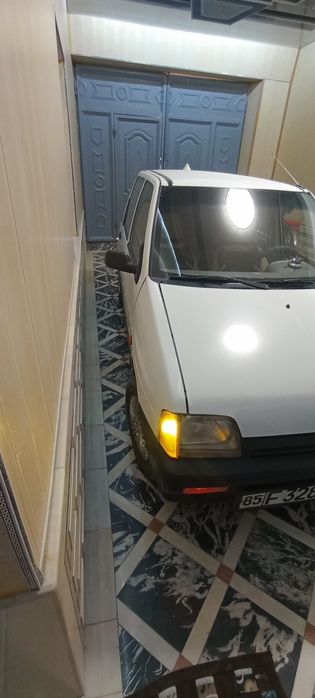 Tiko sotilasi Realni oladigan telefon qilsin