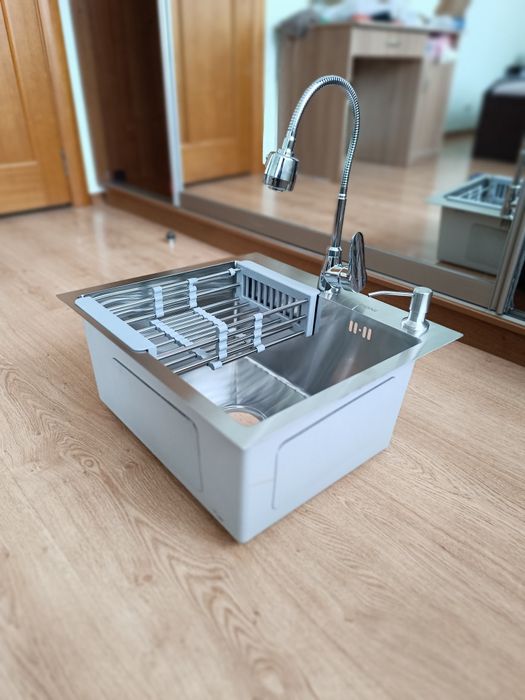 Кухонная мойка красивый дизайн