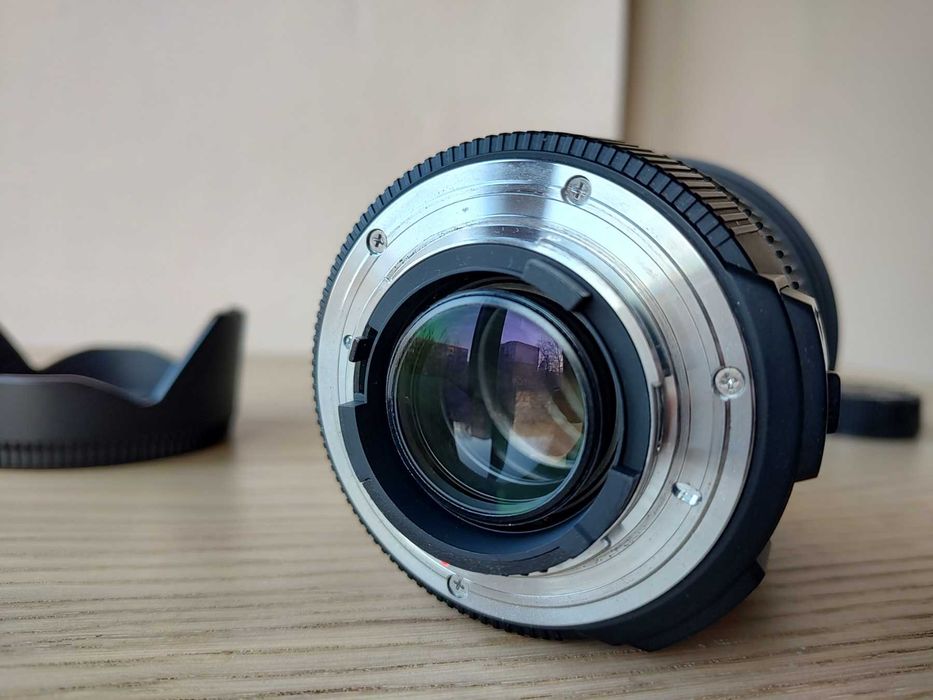 Sigma 17-50mm f/2.8 EX DC OS HSM за Nikon
