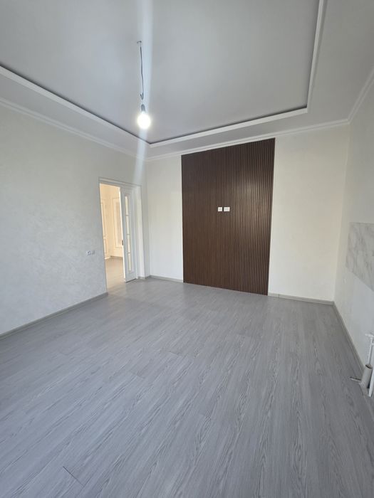 Кибрай тумани Бурота маҳалласида 2.3 сотих 3 хона янги уй сотилади.