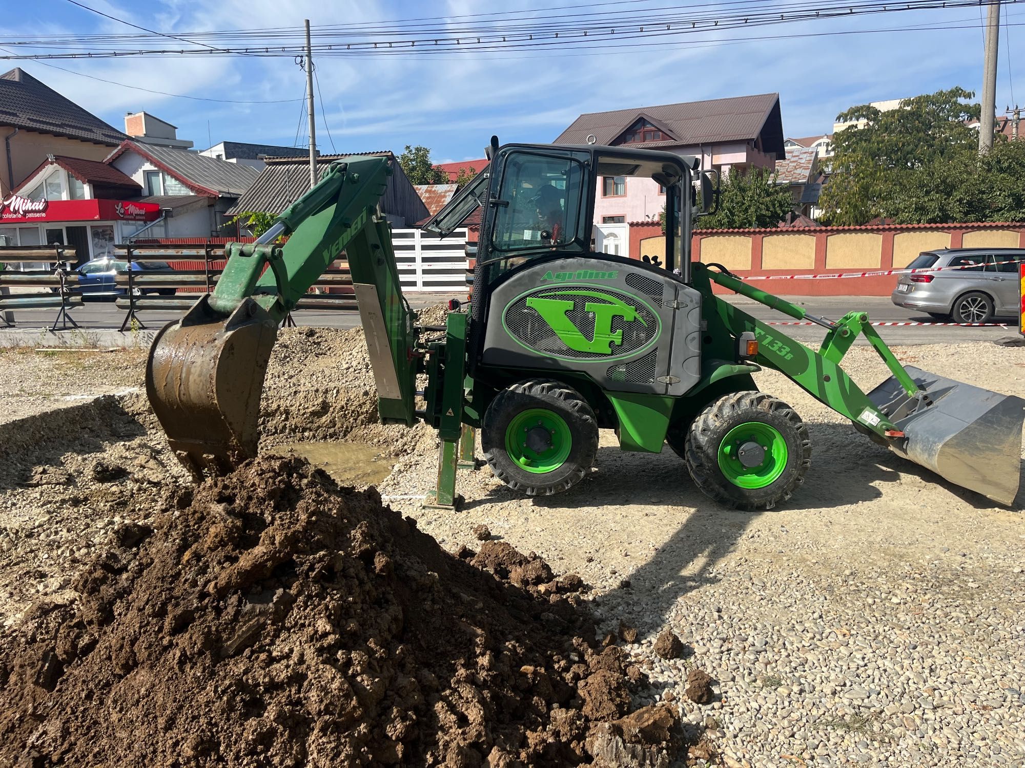 Buldoexcavator de Închiriat Jcb|Compactor 3T|Minibuldoexcavator