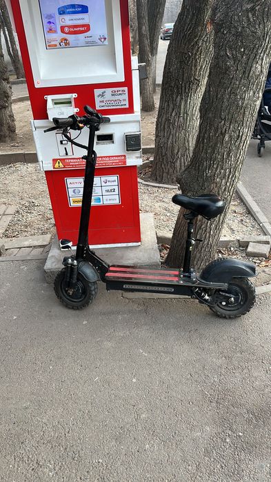 Срочно продам электросамокат