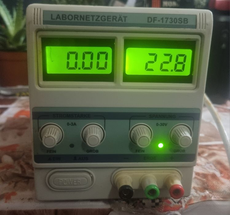 Sursă tensiune laborator 0-30v/0-3A/osciloscop Volltcraft