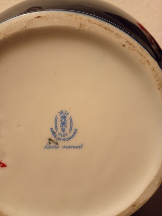 Vază românească cobalt