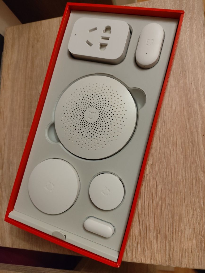 Комплект умного дома Xiaomi Mi control hub