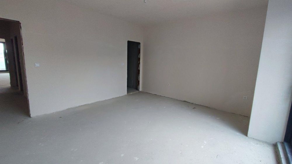 Продава се Тристаен апартамент в Варна, Виница - 130 кв.м за 938 €/кв.м - Снимка #6