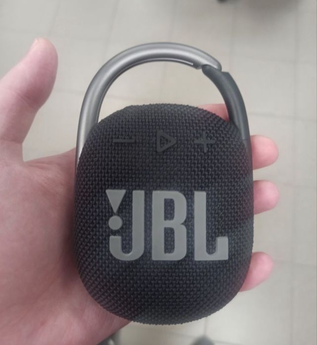 JBL Clip  4  колонка ручной