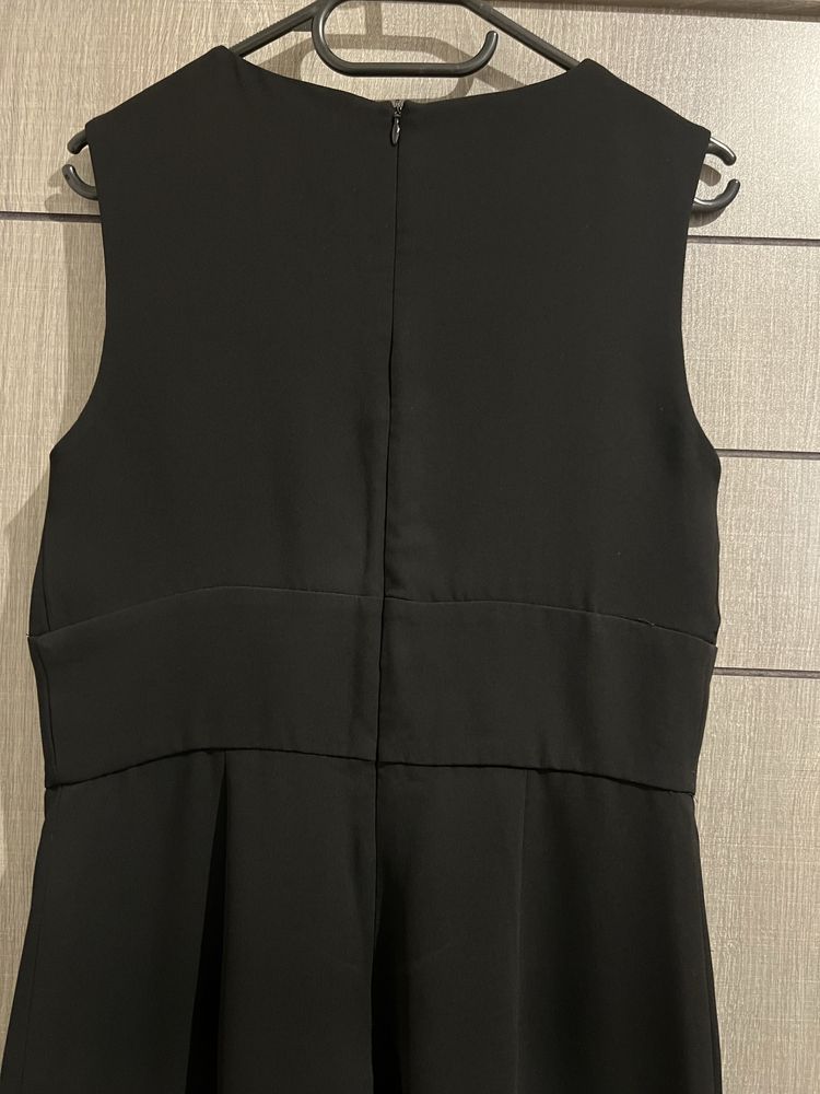 Продавам дамски гащиризон MAX MARA