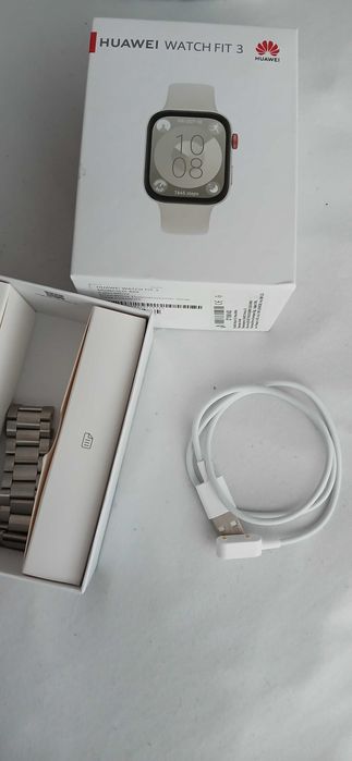 Продавам часовник Huawei watch fit 3