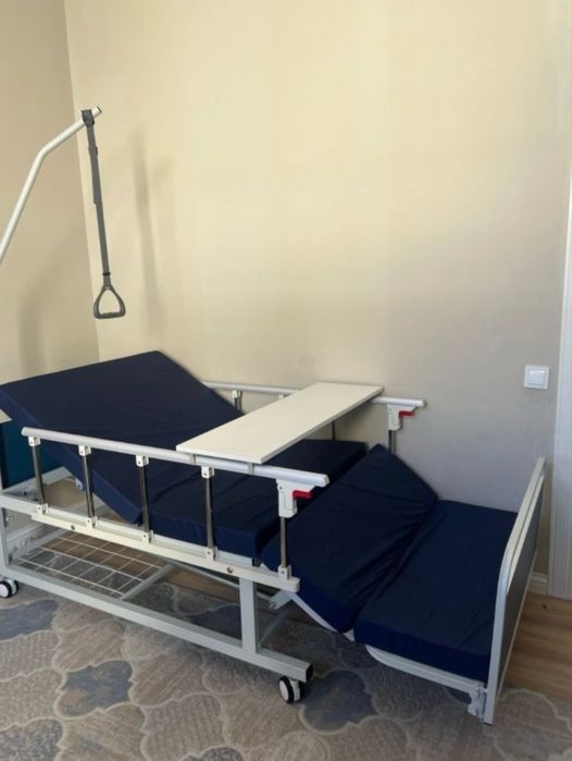 Медицинская кровать