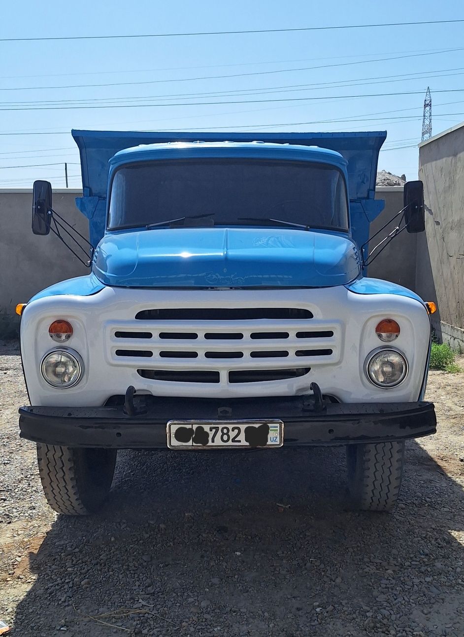 Zil 130 samosval
