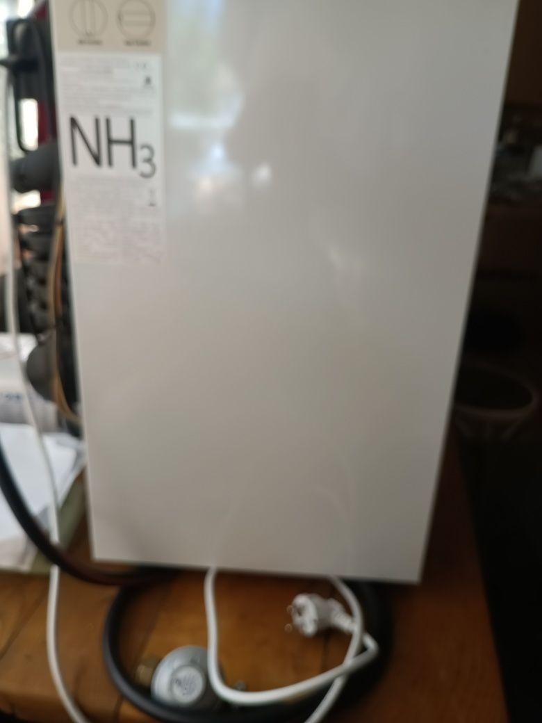 Мини хладилник на газ,  12V, 220V