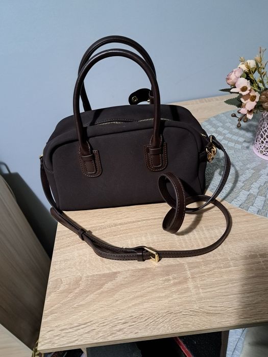 Красива нова дамска чанта