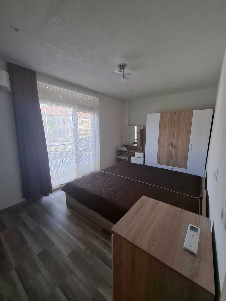 Дава се под наем Тристаен апартамент в Свиленград - 70 кв.м за 382.5 € - Снимка #2