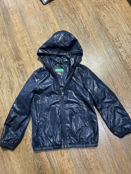 Тънко яке Benetton XS размер 4-5 години
