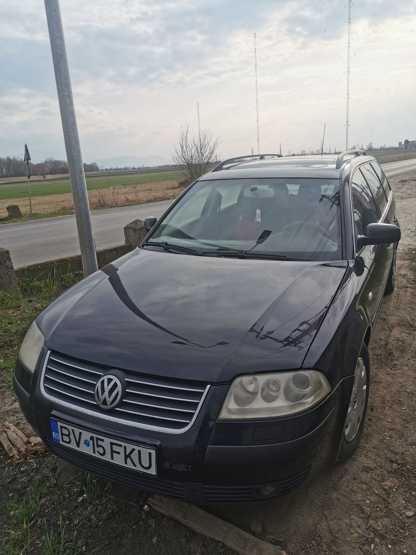 Vând Volkswagen Passat B5