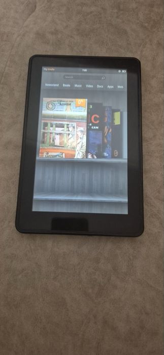 Продавам електронен четец Kindle first edition.С 8 гб вътрешна памет