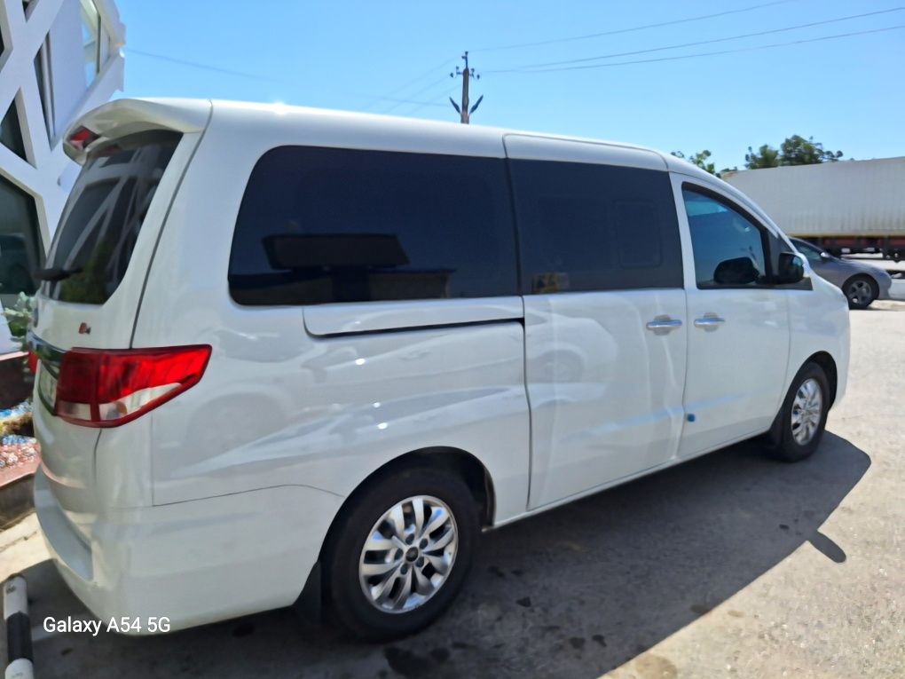 JAC M 4 сотилади