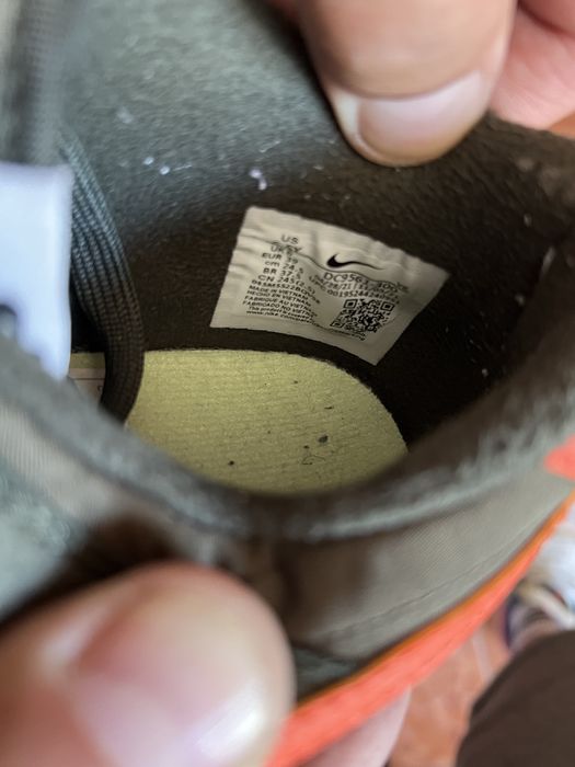 Vand adidasi nike dunk low.