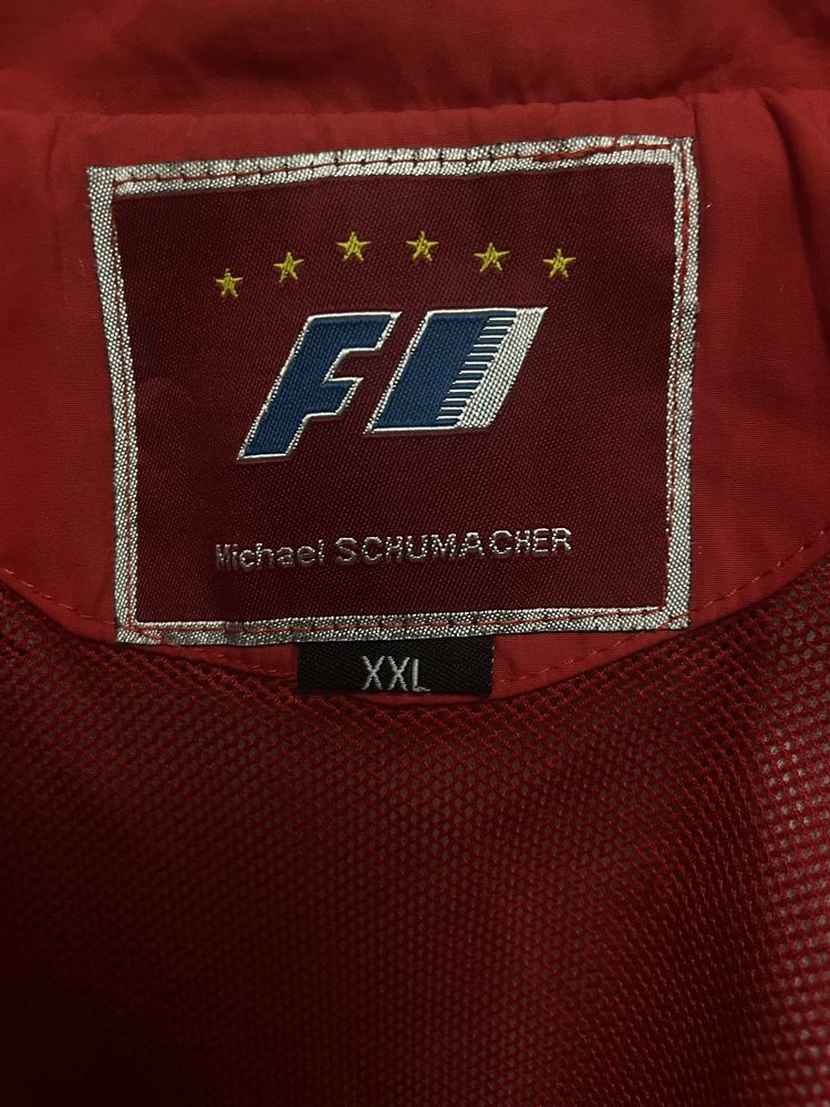 Винтажный костюм Ferrari
