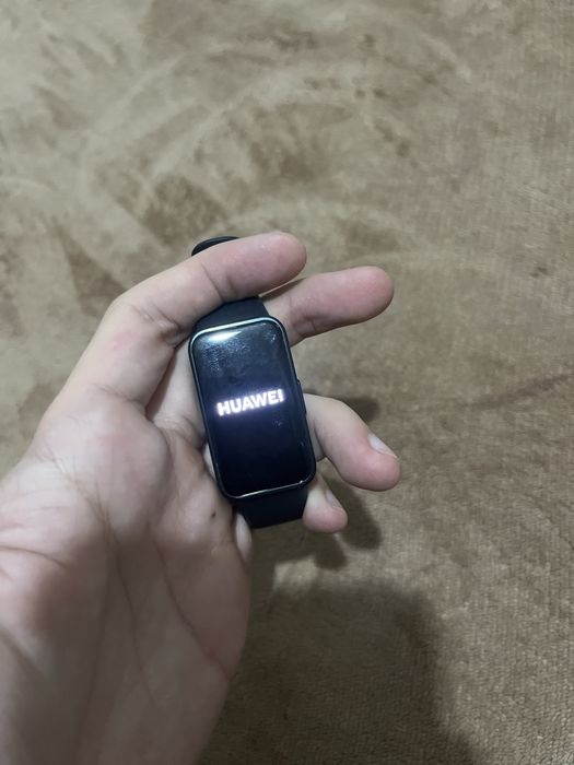 Фитнес часы Huawei