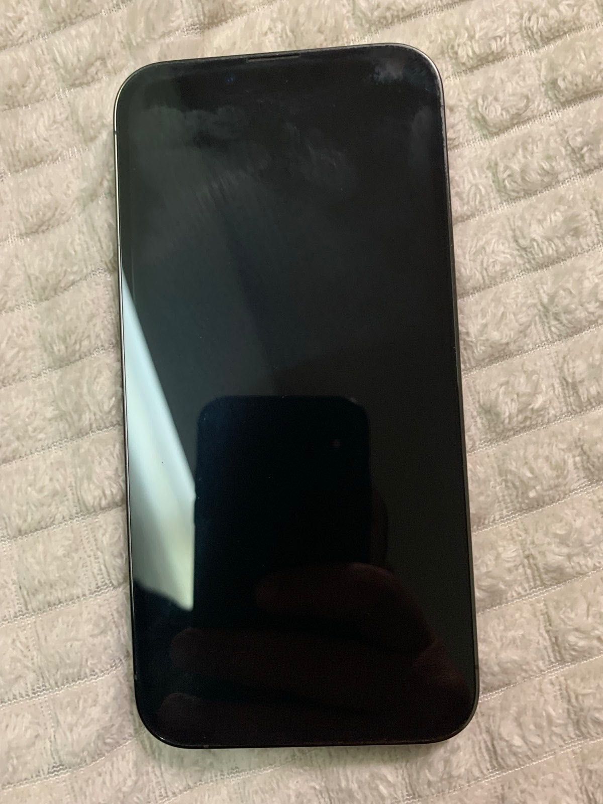 Продавам iphone 13 pro  256gb