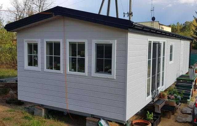 Casa, garaje auto pe structura metalica si panou sandwich termoizolant