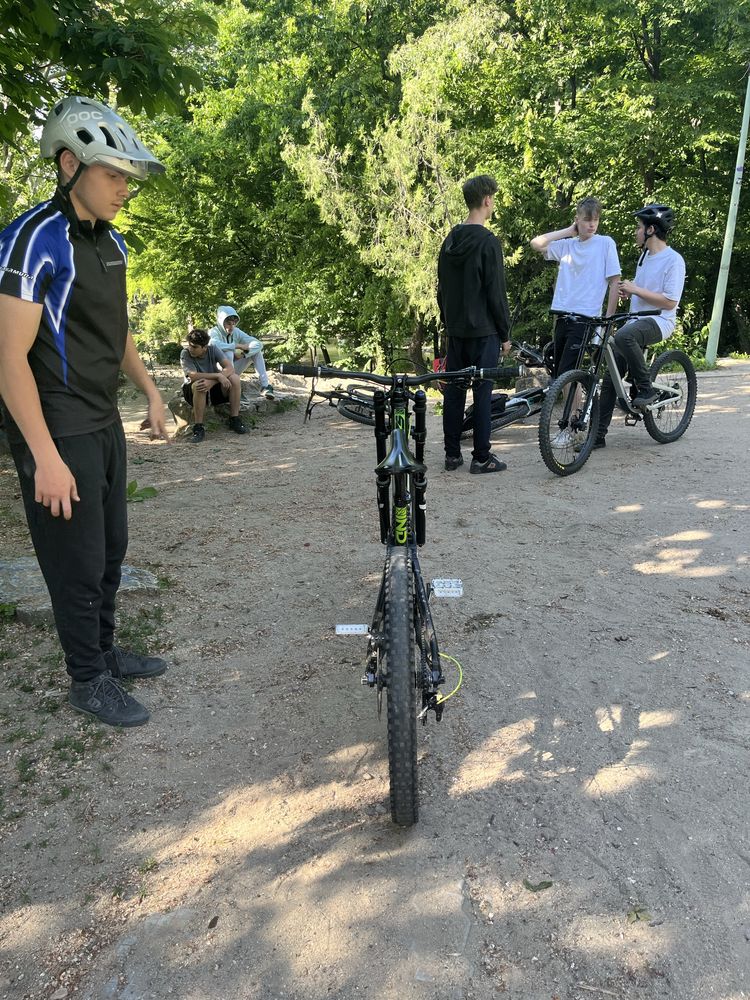 bicicleta yt tues comp 2.0 downhill