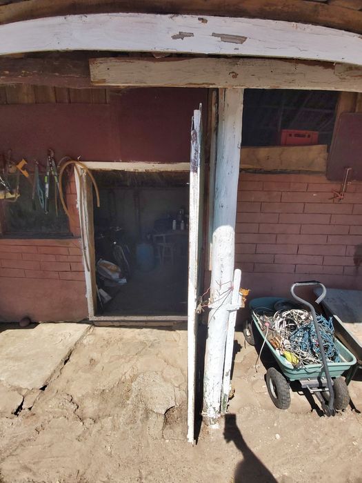 Vand 2 porti din fier vechi