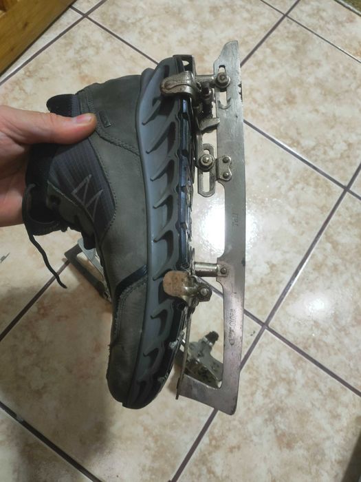 Patine vechi  Gloria Tell  lame 26..29 cm reglabile ani 70