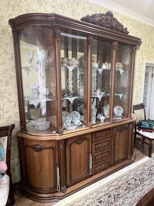 Мебель для гостиной - стенка в отличном состоянии