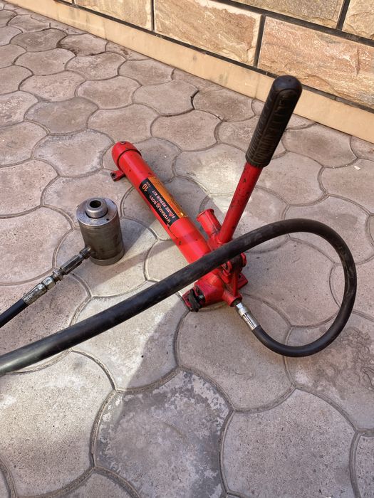 Домкрат гидраливчский