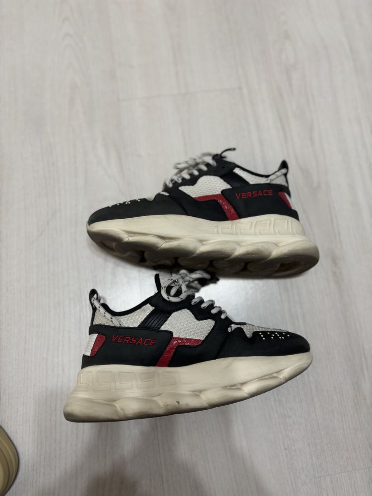 Versace Chain Reaction