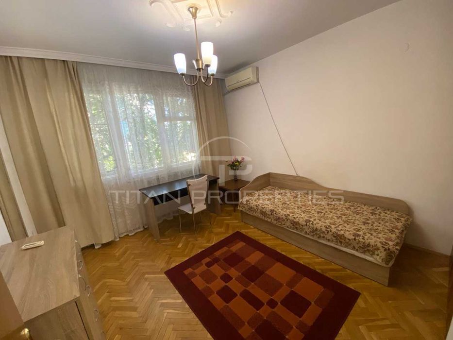 Продава се Многостаен апартамент в Пловдив, Център - 140 кв.м за 1643 €/кв.м - Снимка #1