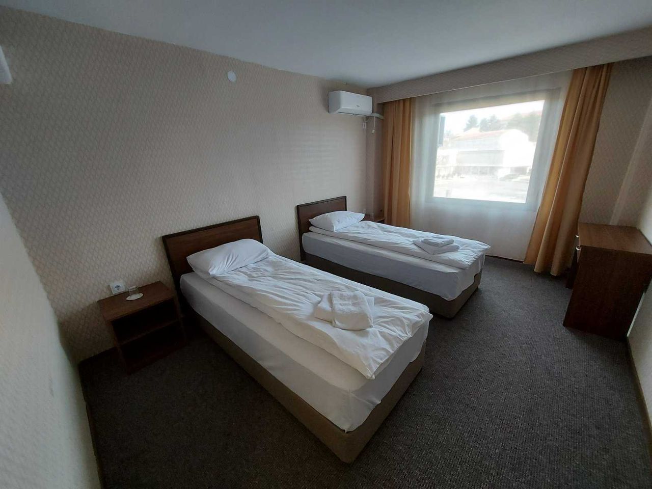 Продава се Хотел в Лозница - 5200 кв.м за 297 €/кв.м - Снимка #3
