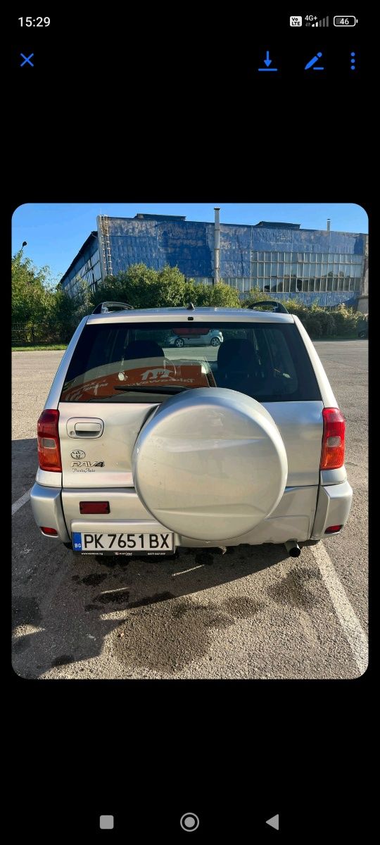 Продавам Тойота Рав 4 много запазен Автомобил