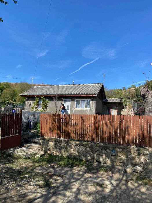 casa si teren 1000 mp cu utilitati Gura Vadului Prahova