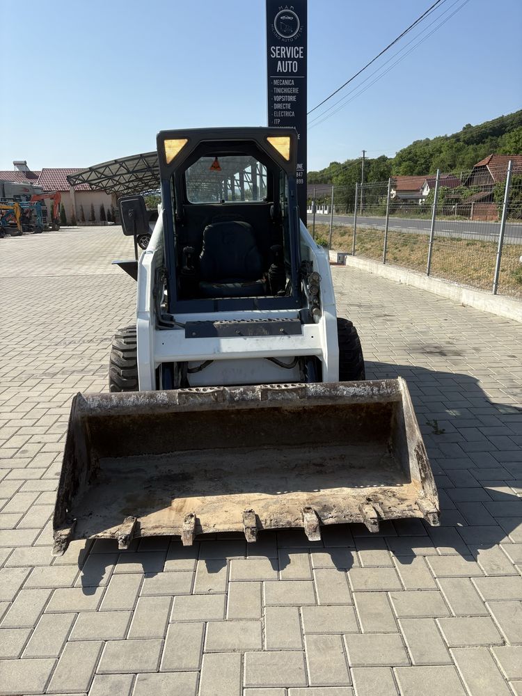Miniincarcator bobcat 160 2800 kg an 2010