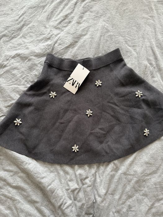 Чисто нова пола Zara, размер S