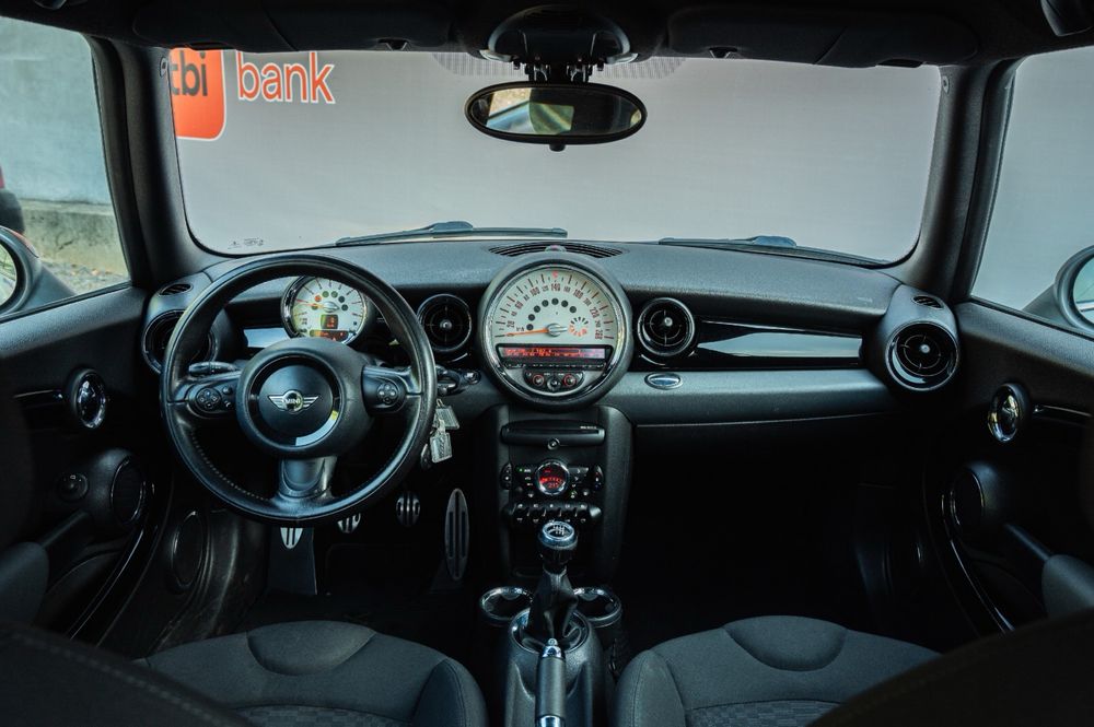 Mini Cooper S - xenon- credit auto - rate - senzori - scaune incalzite