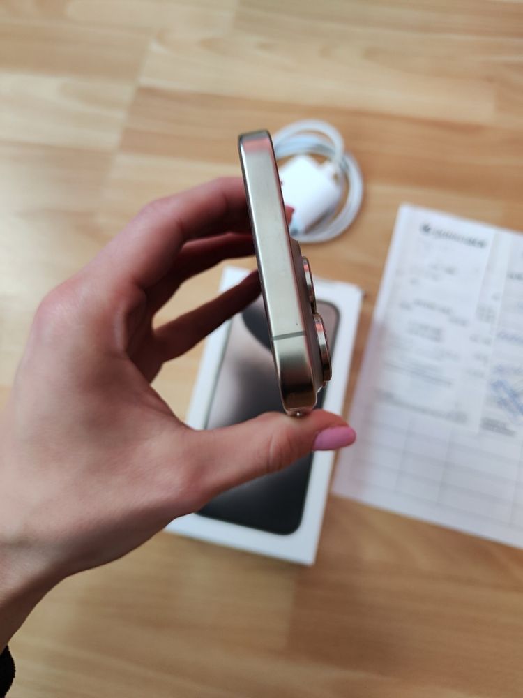 iPhone 15 Pro Natural Titanium – 256 GB с гаранция