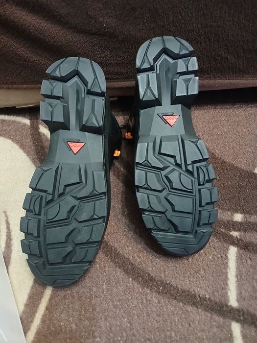 Работни обувки UVEX