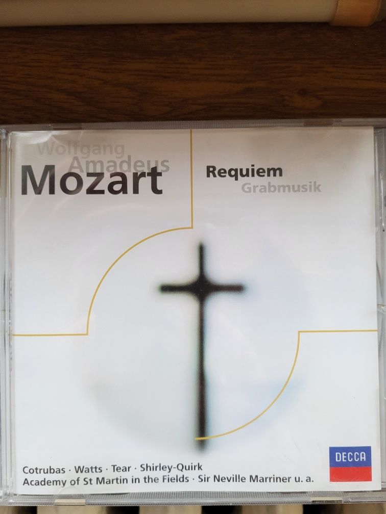 CD-uri cu muzica clasica [ Mozart, Raphael, Vivaldi]