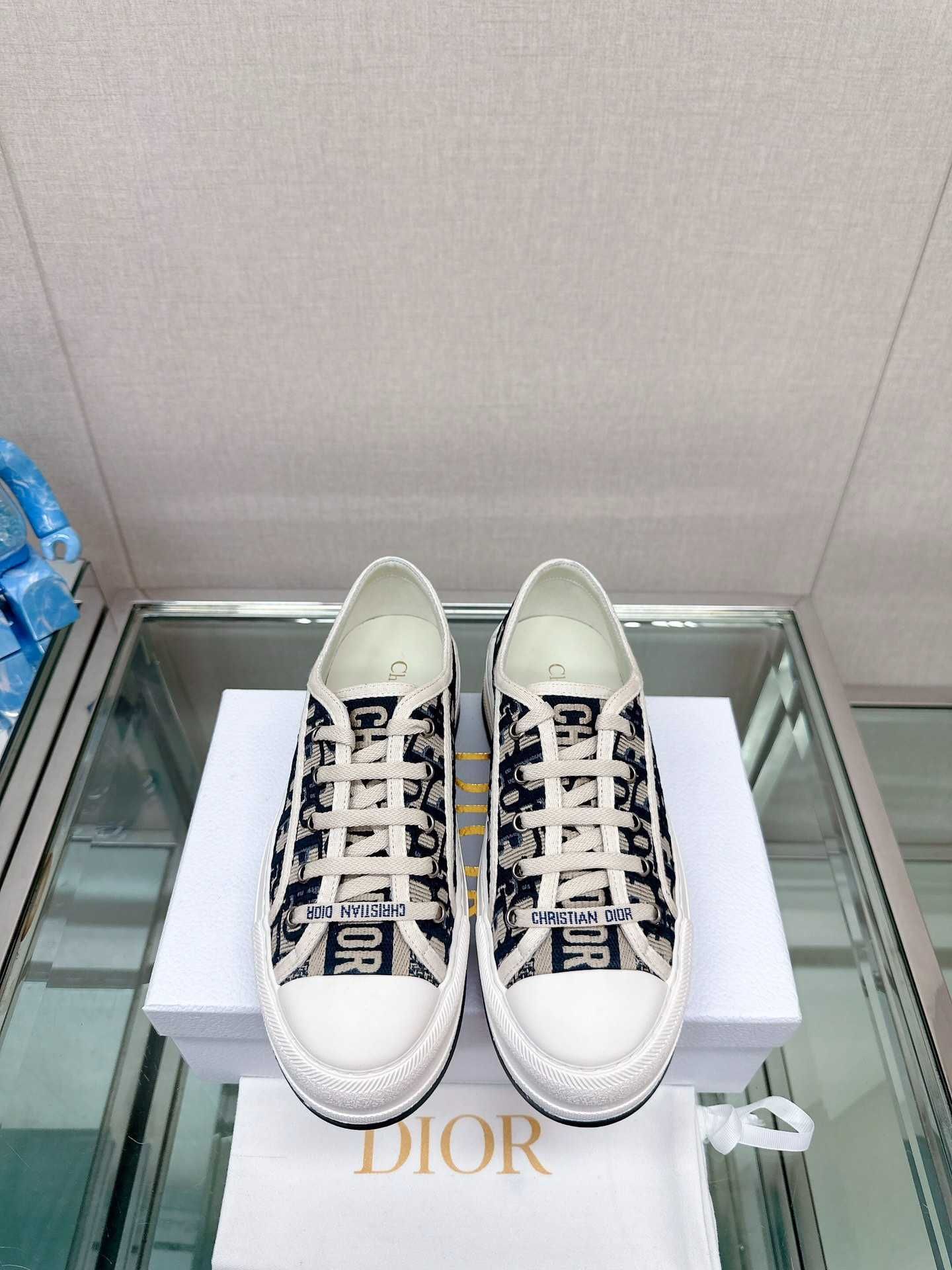 Tenesi Christian Dior Walk'n'Dior Platform - embroidered/marimi 37-39