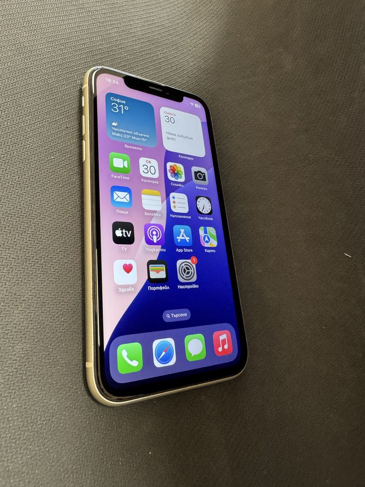 iPhone 11 128gb в отлично състояние