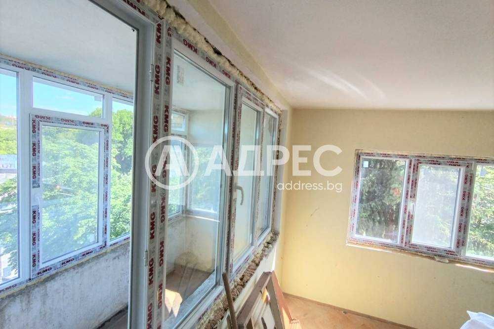 Продава се Тристаен апартамент в Разград, Център - 88 кв.м за 1130 €/кв.м - Снимка #2