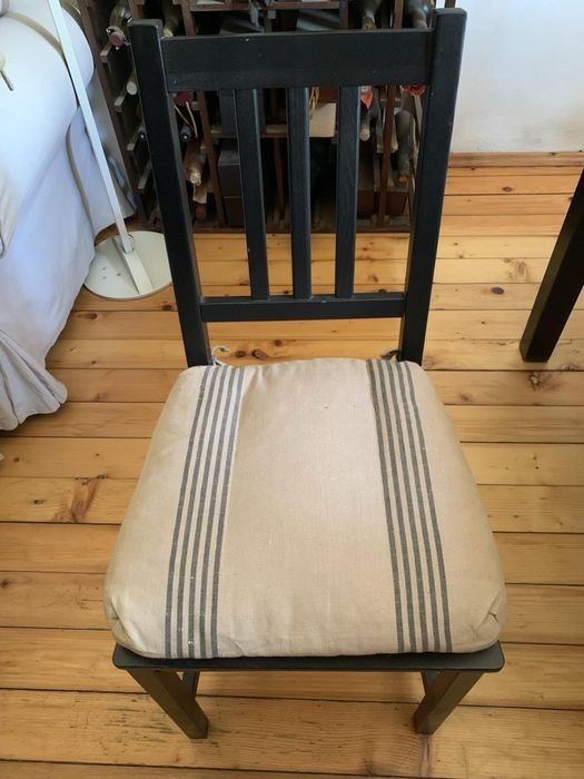 Столове от масивно дърво, почти нови – IKEA