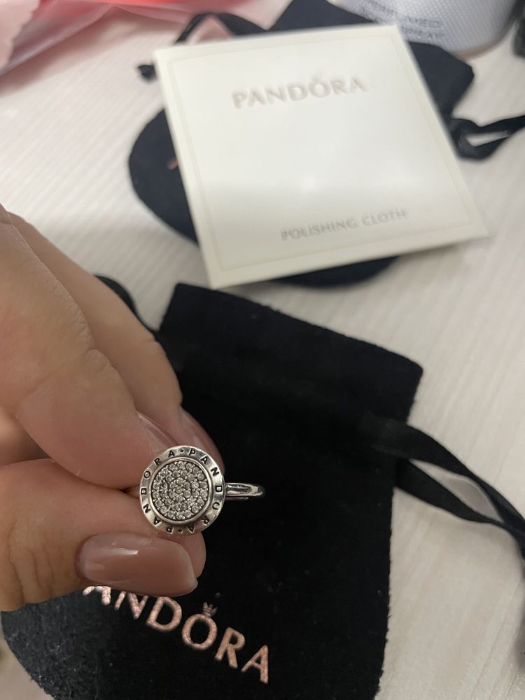 Продам оригинальное кольцо Pandora