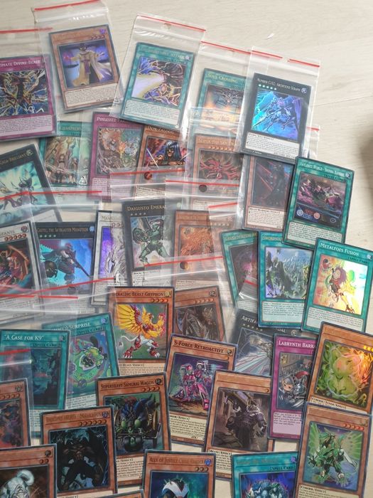 450+ Carti yugioh originale , stare foarte buna