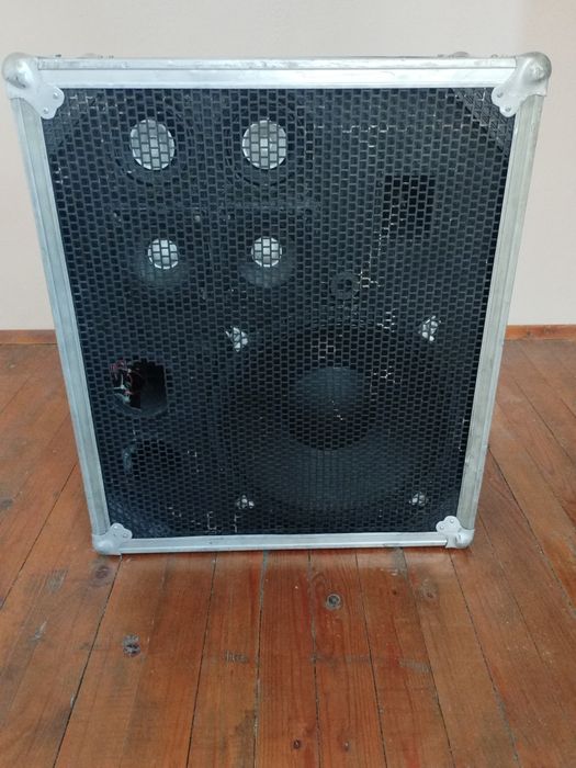 Продавам два броя професионлни тонколони